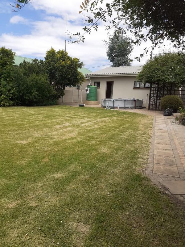 4 Bedroom Property for Sale in Albertinia Western Cape